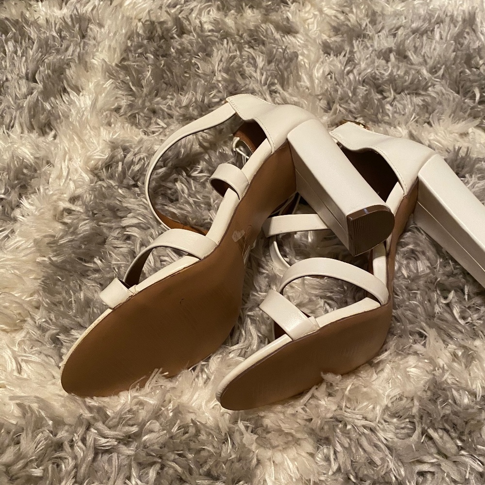 Women sandals